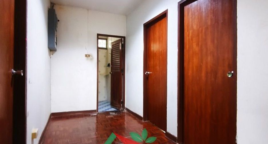 For sale 4 ベッドルーム house in Chom Thong, Bangkok
