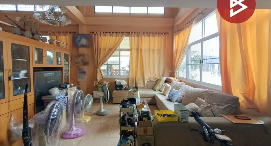 Haus zum Kauf mit 4 Zimmer in Mueang Nakhon Pathom, Nakhon Pathom