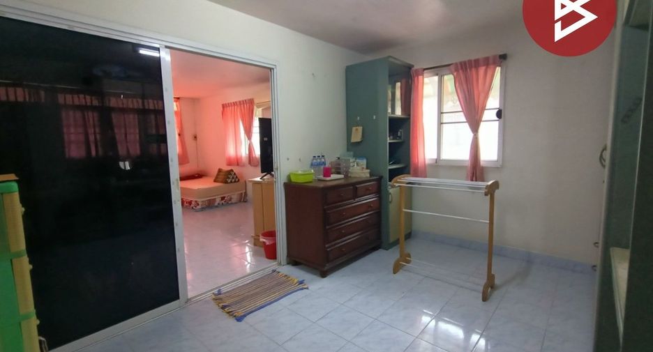 Haus zum Kauf mit 4 Zimmer in Mueang Nakhon Pathom, Nakhon Pathom