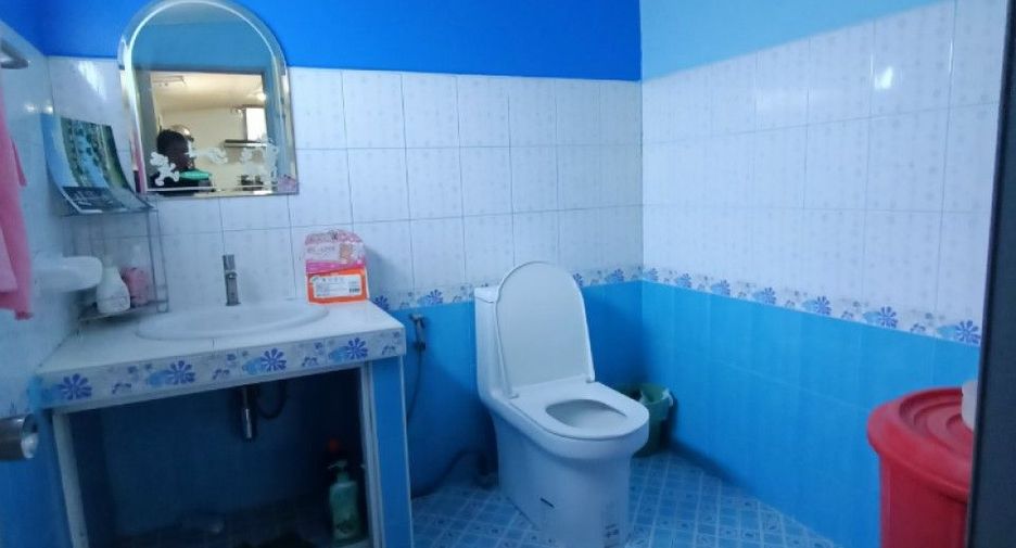 Haus zum Kauf mit 4 Zimmer in Mueang Nakhon Pathom, Nakhon Pathom
