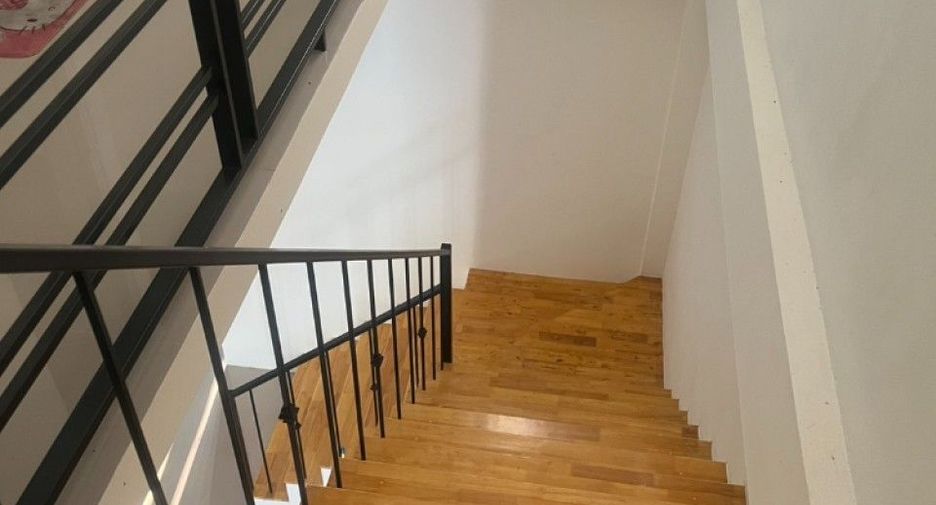 For sale 1 bed retail Space in Mueang Chachoengsao, Chachoengsao