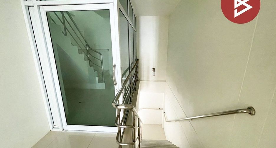 For sale 4 bedrooms retail Space in Nong Han, Udon Thani