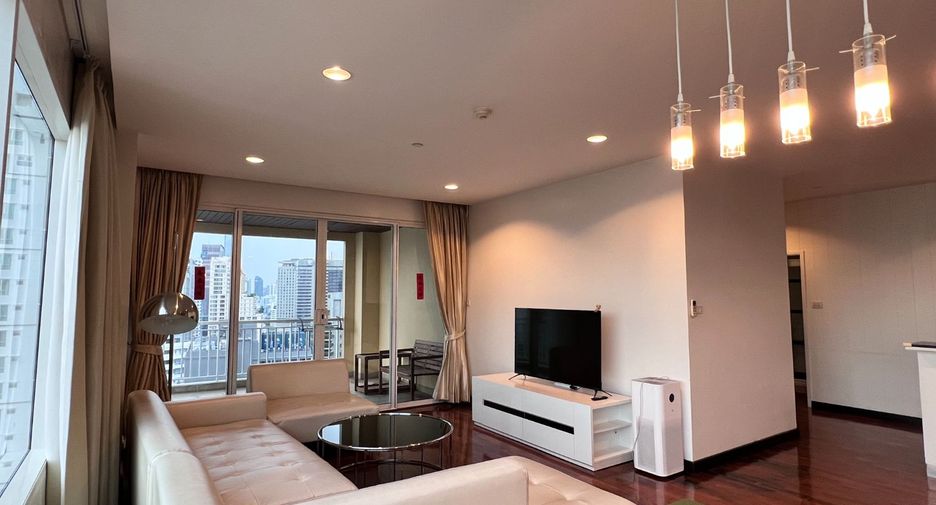 For sale 3 bedrooms condo in Khlong Toei, Bangkok