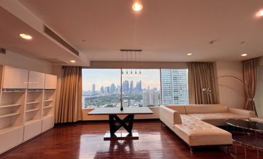 For sale 3 ベッドルーム condo in Khlong Toei, Bangkok