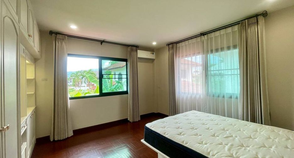 For rent 4 bedrooms house in Mueang Chiang Mai, Chiang Mai