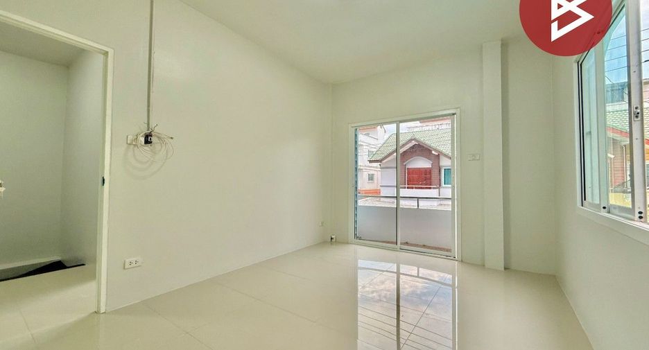 For sale 3 bedrooms townhouse in Mueang Ratchaburi, Ratchaburi