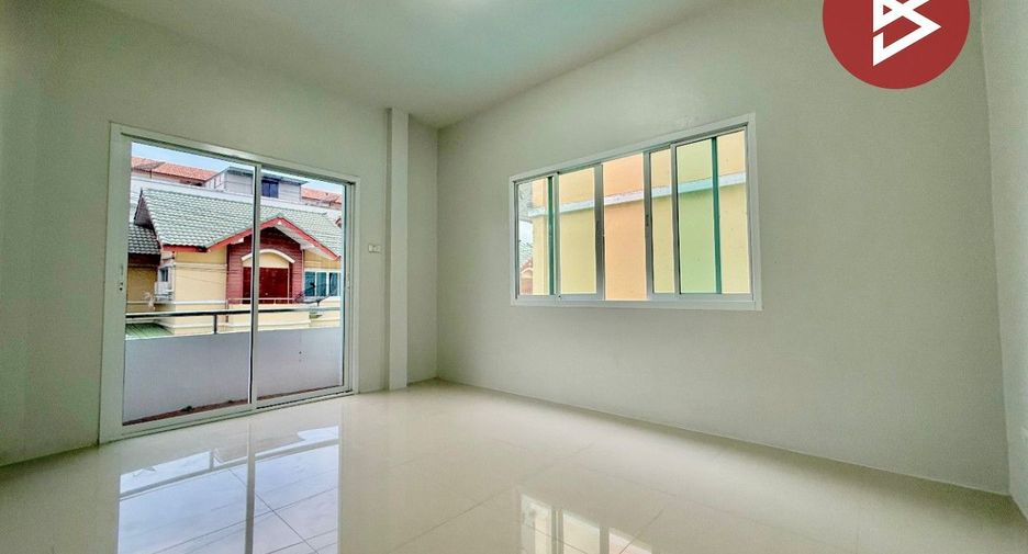 For sale 3 bedrooms townhouse in Mueang Ratchaburi, Ratchaburi