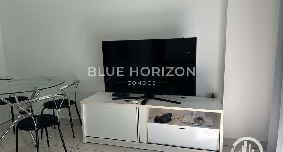 For rent 2 bedrooms condo in Pratumnak, Pattaya
