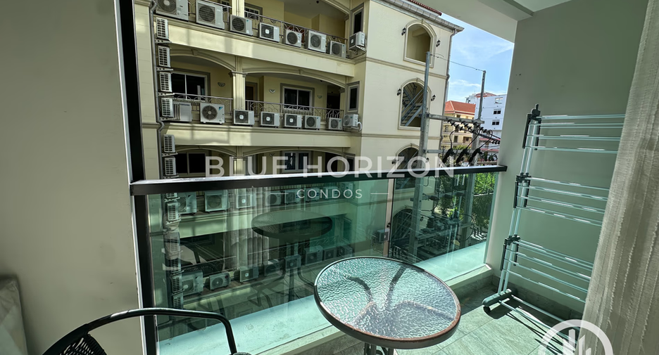 For rent 2 bedrooms condo in Pratumnak, Pattaya