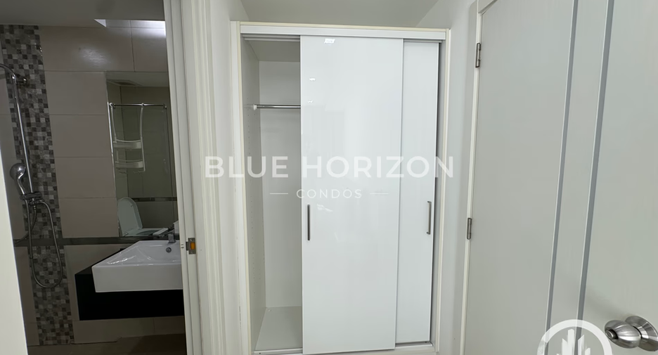 For rent 2 bedrooms condo in Pratumnak, Pattaya