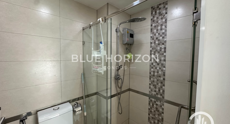 For rent 2 bedrooms condo in Pratumnak, Pattaya