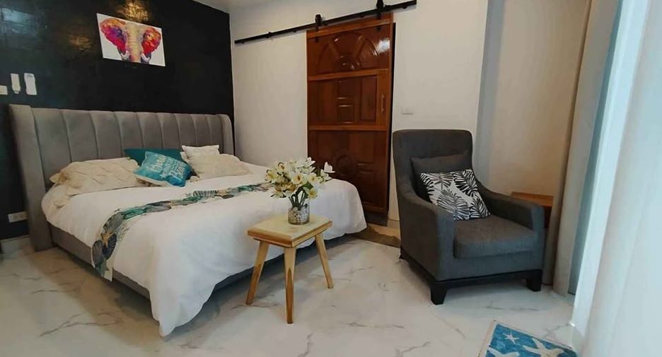 For rent and for sale 5 bedrooms villa in Mueang Phuket, Phuket