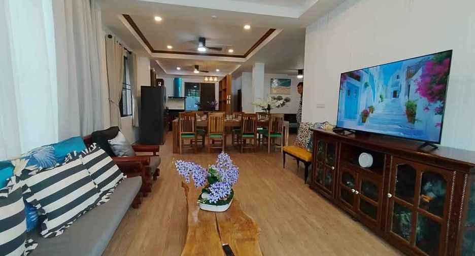 For rent and for sale 5 bedrooms villa in Mueang Phuket, Phuket