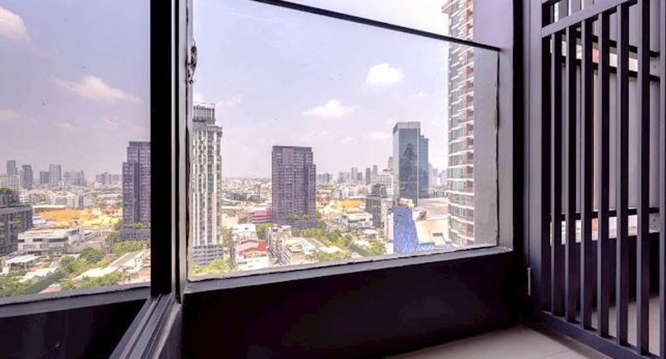 Wohnung zur Miete und zum Kauf mit 3 Zimmer in Khlong Toei, Bangkok
