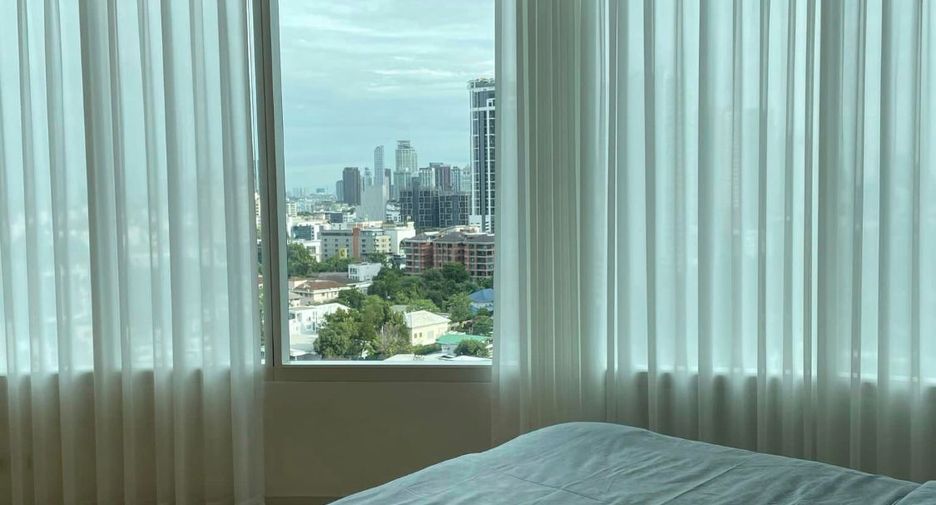 For rent 2 bedrooms condo in Watthana, Bangkok