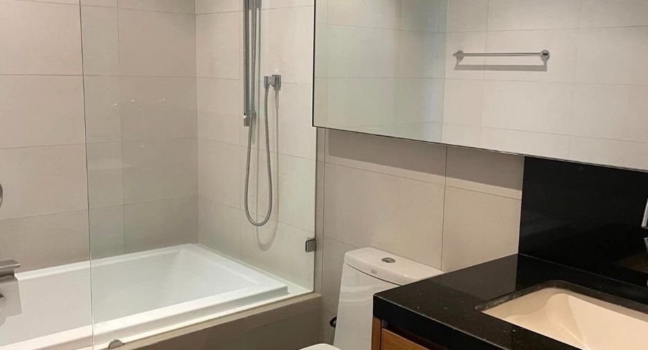 For rent 2 bedrooms condo in Watthana, Bangkok