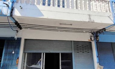 Casa adosada en venta de 2 habitaciones en Chom Thong, Bangkok