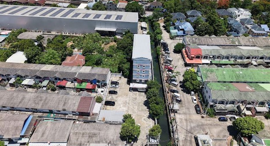 For sale 37 bedrooms apartment in Bueng Kum, Bangkok