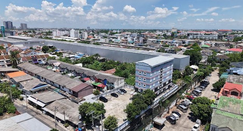 For sale 37 bedrooms apartment in Bueng Kum, Bangkok