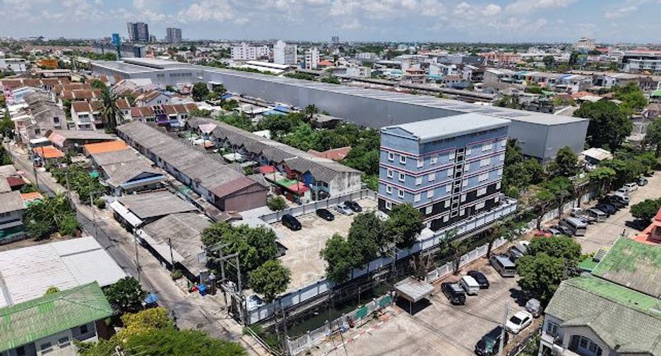 For sale 37 bedrooms apartment in Bueng Kum, Bangkok