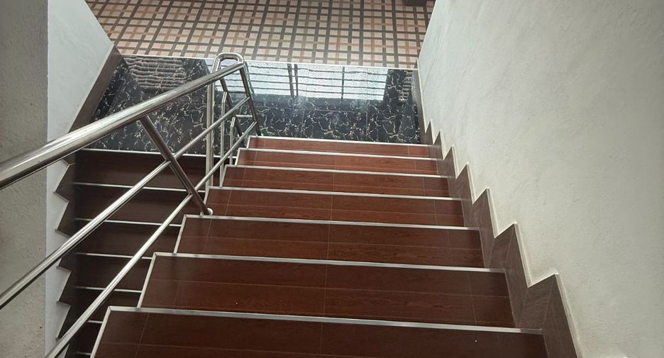 For sale 37 bedrooms apartment in Bueng Kum, Bangkok