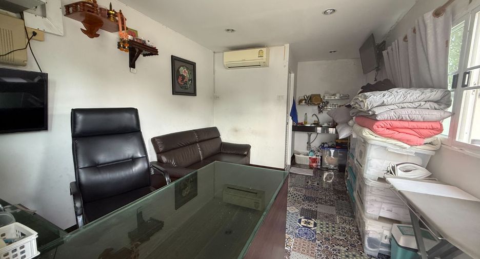 For sale 37 bedrooms apartment in Bueng Kum, Bangkok