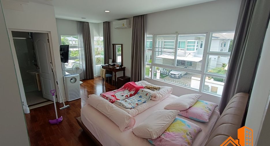 For sale 4 bedrooms house in Khan Na Yao, Bangkok