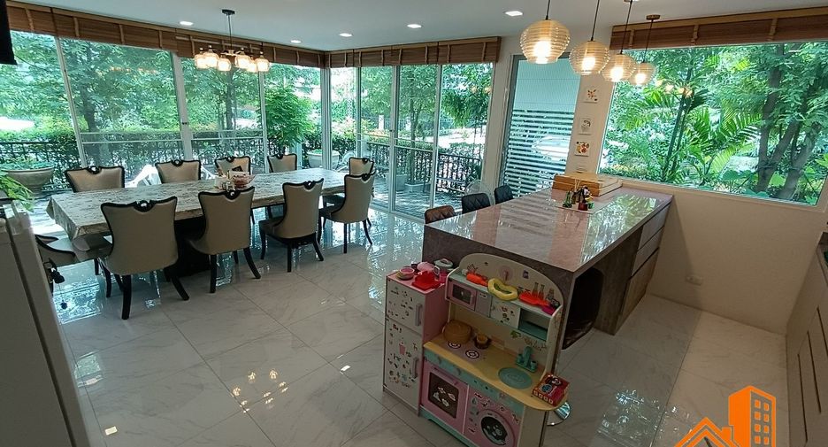 For sale 4 bedrooms house in Khan Na Yao, Bangkok