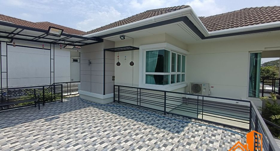 For sale 4 bedrooms house in Khan Na Yao, Bangkok
