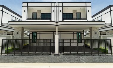 Casa adosada en venta de 4 habitaciones en East Pattaya, Pattaya