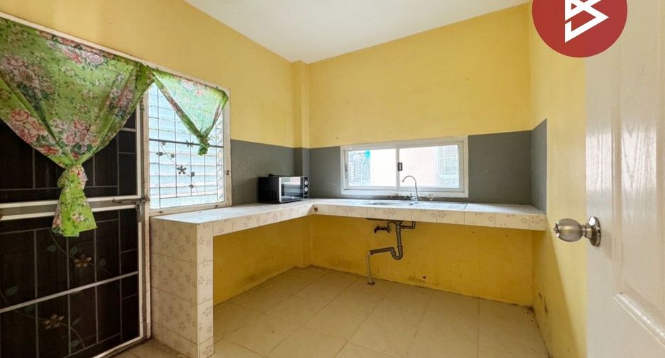 Casa en venta de 3 habitaciones en Bang Sao Thong, Samut Prakan