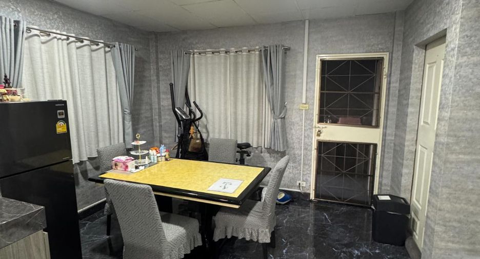 Haus zum Kauf mit 5 Zimmer in Mueang Nonthaburi, Nonthaburi