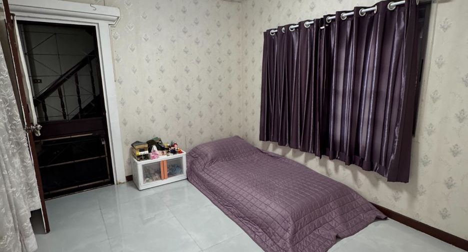 Haus zum Kauf mit 5 Zimmer in Mueang Nonthaburi, Nonthaburi