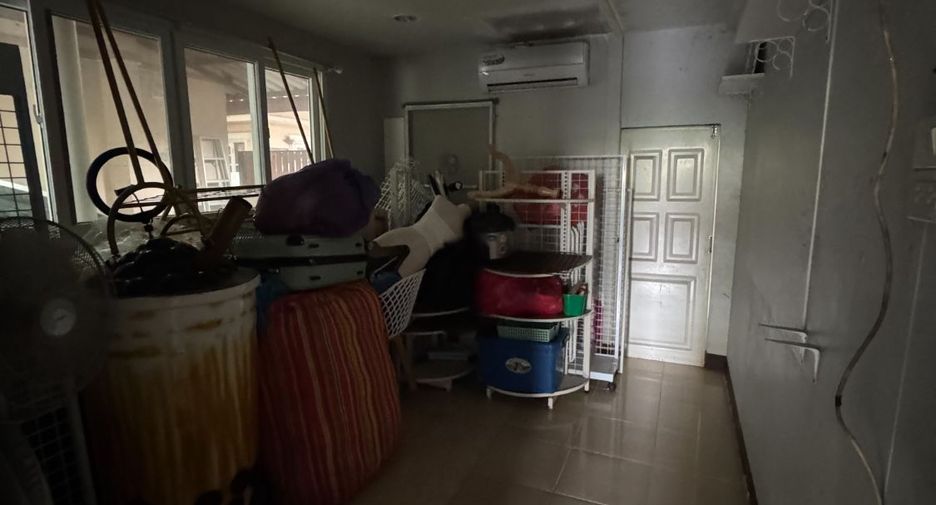 Haus zum Kauf mit 5 Zimmer in Mueang Nonthaburi, Nonthaburi