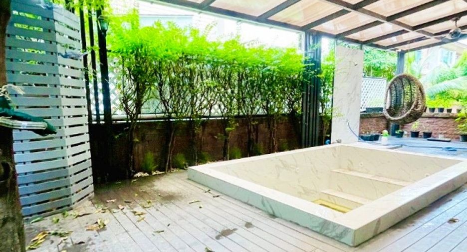 À vendre 3 chambres maison à Bang Khun Thian, Bangkok