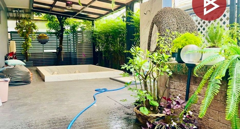 À vendre 3 chambres maison à Bang Khun Thian, Bangkok