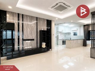 For sale 4 bedrooms house in Wang Thonglang, Bangkok