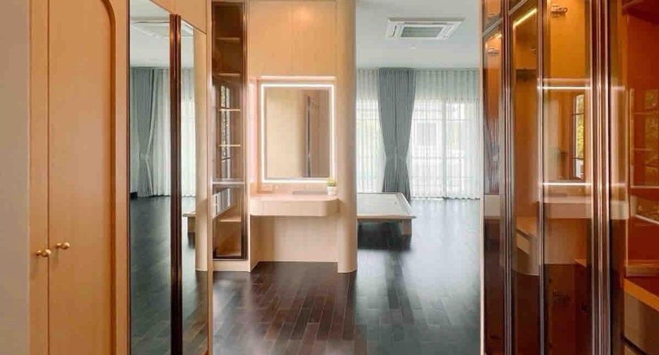 À vendre 4 chambres maison à Taling Chan, Bangkok