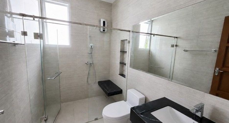 Casa en venta de 4 habitaciones en Bang Kruai, Nonthaburi