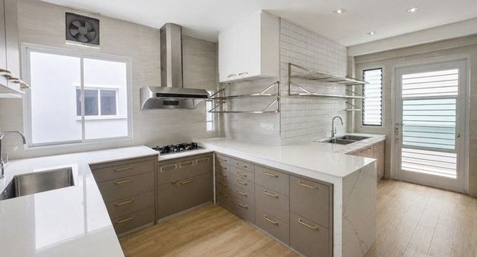 Casa en venta de 4 habitaciones en Bang Kruai, Nonthaburi