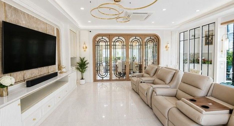 Casa en venta de 4 habitaciones en Bang Kruai, Nonthaburi