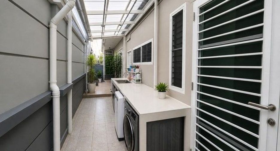 Casa en venta de 4 habitaciones en Bang Kruai, Nonthaburi