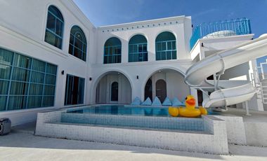 For sale 5 bedrooms villa in East Pattaya, Pattaya