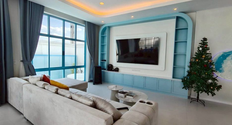 For sale 5 bedrooms villa in East Pattaya, Pattaya