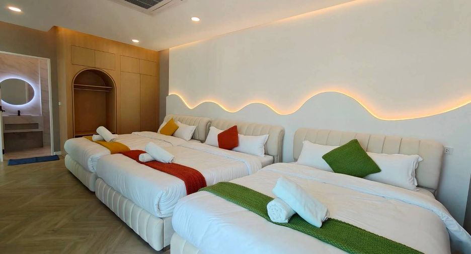 For sale 5 bedrooms villa in East Pattaya, Pattaya