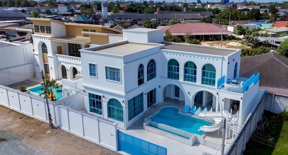 For sale 5 bedrooms villa in East Pattaya, Pattaya