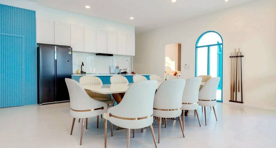 For sale 5 bedrooms villa in East Pattaya, Pattaya