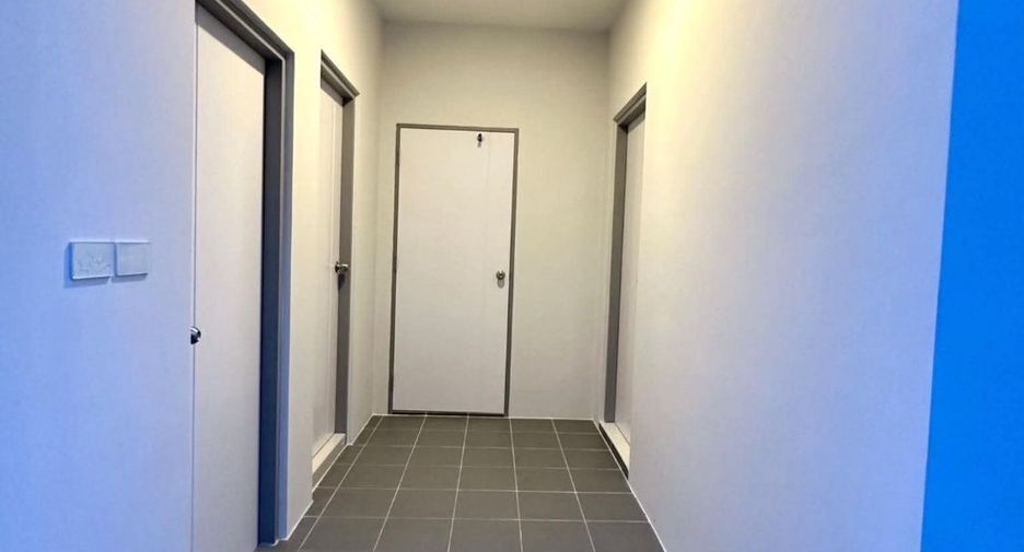 Haus zur Miete und zum Kauf mit 5 Zimmer in Taling Chan, Bangkok