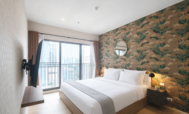 For sale 1 bed condo in Khlong Toei, Bangkok