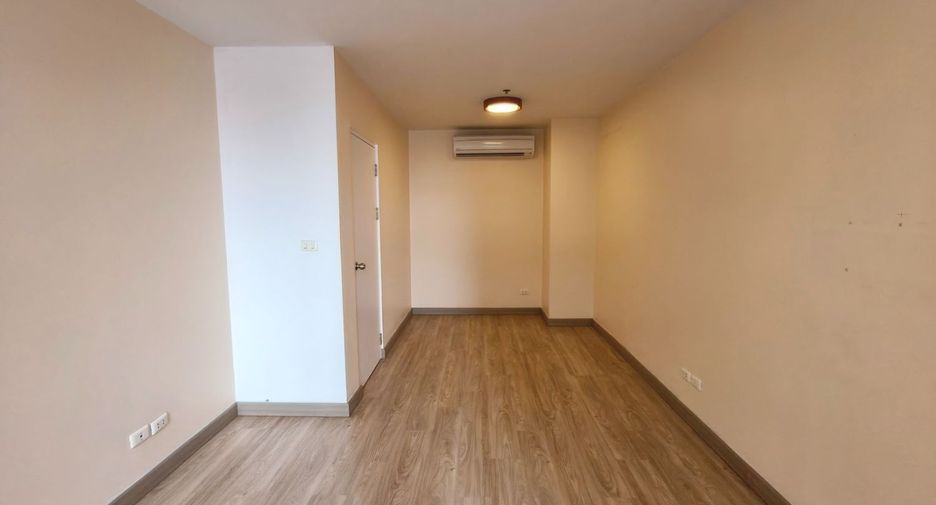 For sale 1 bed condo in Khlong Toei, Bangkok